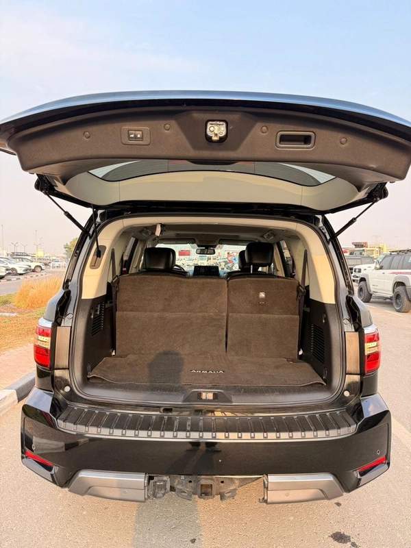 Nissan Armada SL Full option sunroof, leather seats original 2021