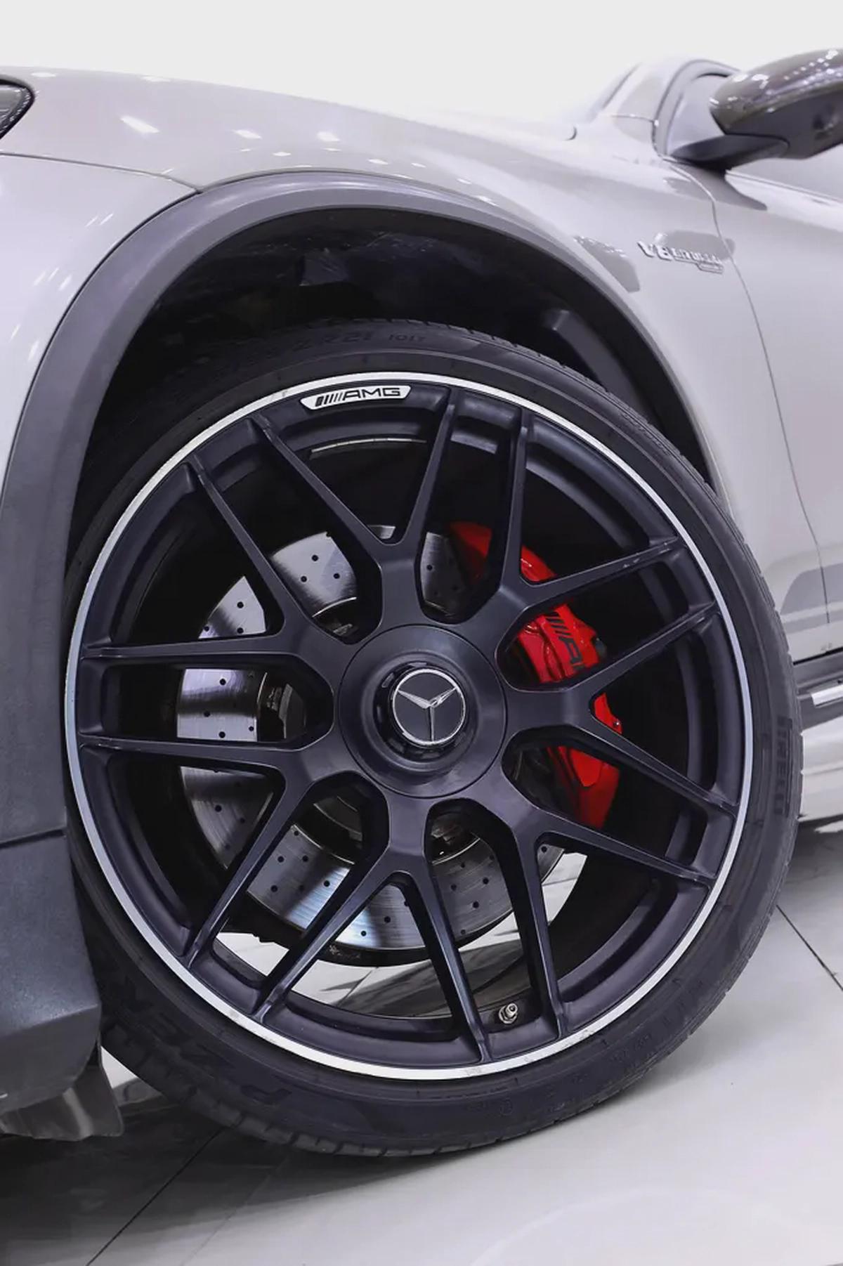 GLC 63 S - EDITION 1 - GCC - clean title - FULL CARBON PACKAGE - FULLY LOADED + warranty-8-8