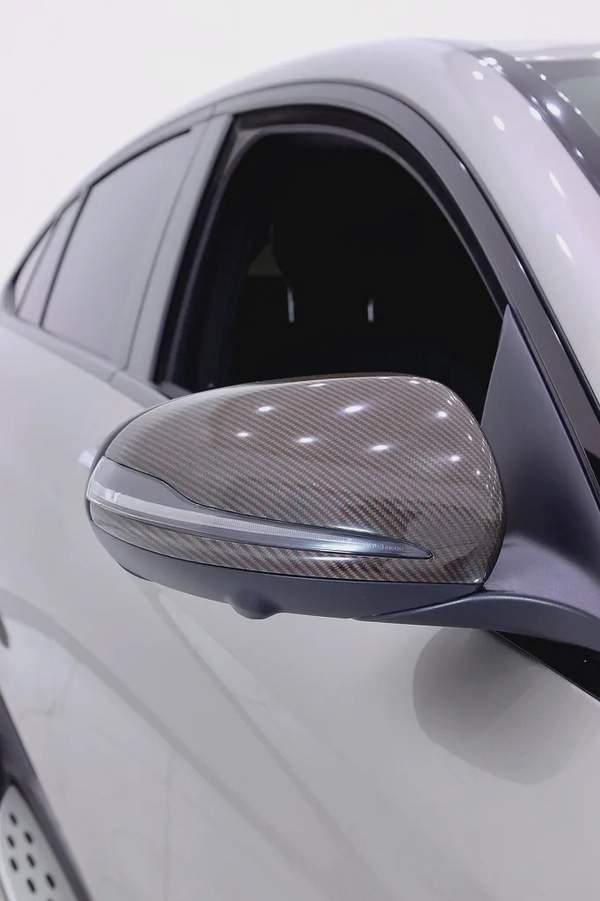 GLC 63 S - EDITION 1 - GCC - clean title - FULL CARBON PACKAGE - FULLY LOADED + warranty