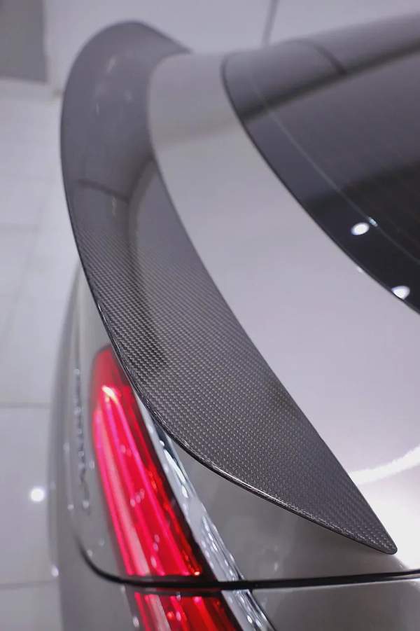 GLC 63 S - EDITION 1 - GCC - clean title - FULL CARBON PACKAGE - FULLY LOADED + warranty