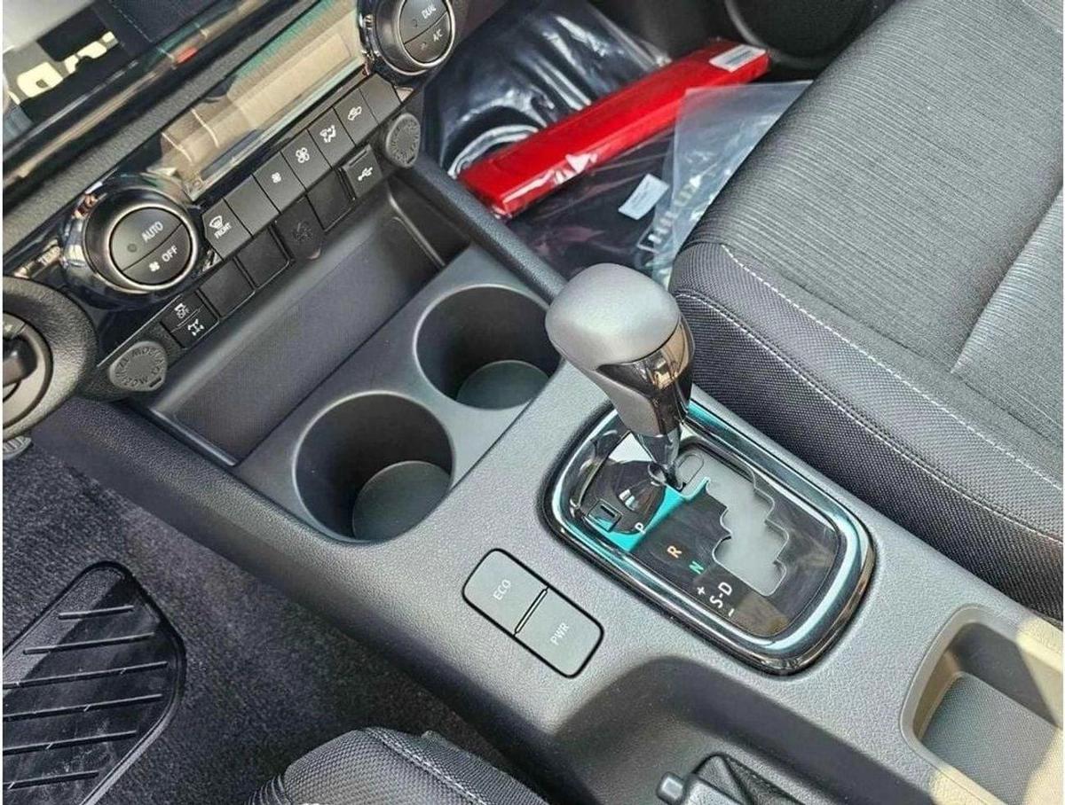 Toyota Hilux Toyota Hilux DC Adventure 4.0L Petrol 2026-12-12