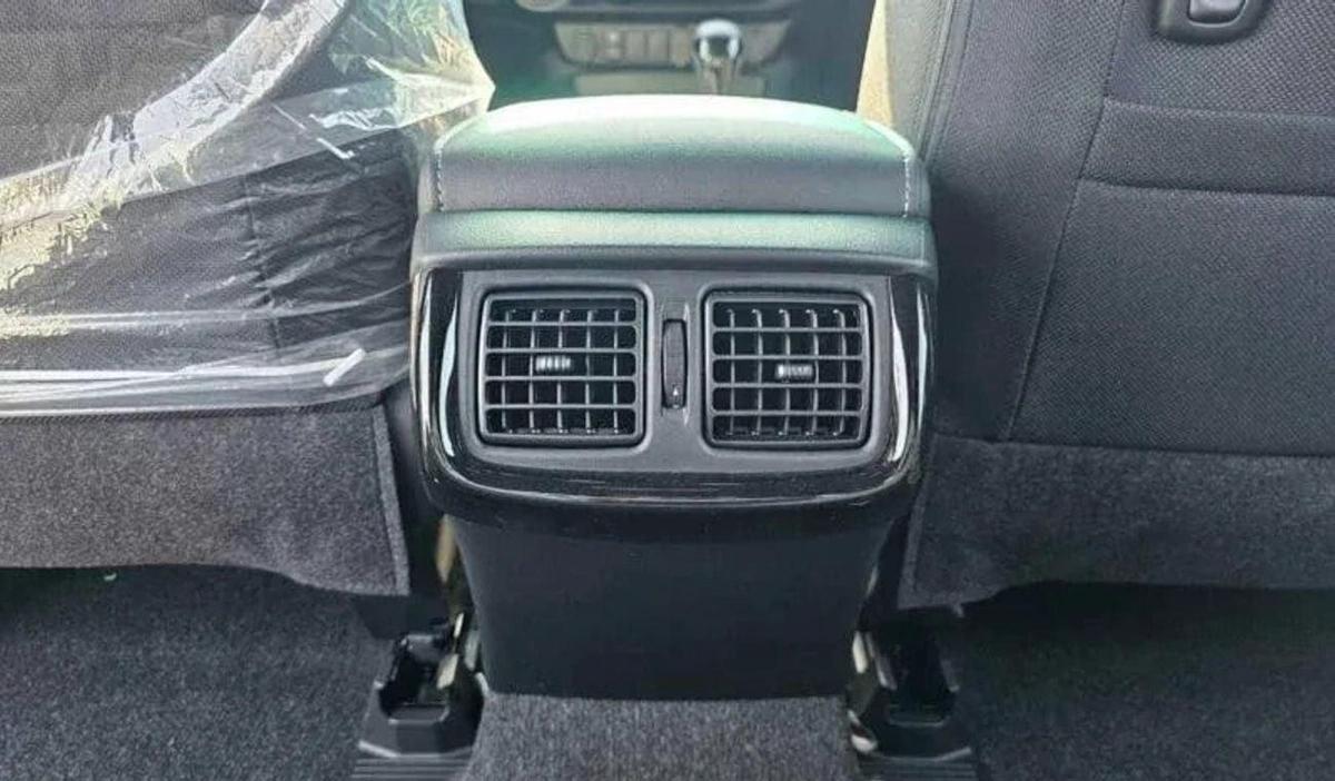 Toyota Hilux Toyota Hilux DC Adventure 4.0L Petrol 2026-17-17