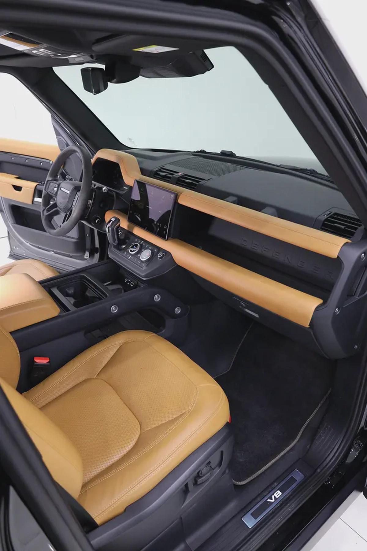 Defender 110 P525 - GCC - V8 EDITION FULLY LOADED + WARRANTY + FULL PPF-5-5