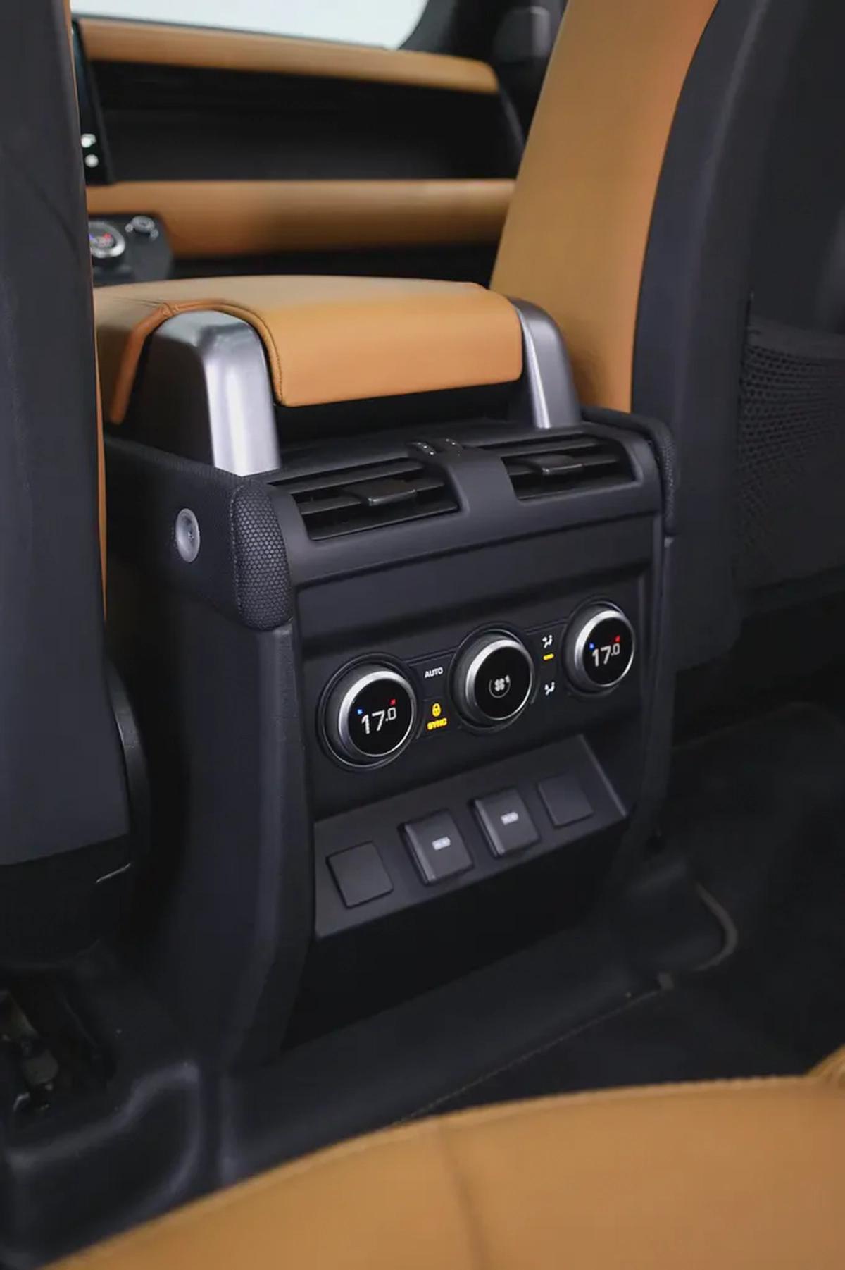 Defender 110 P525 - GCC - V8 EDITION FULLY LOADED + WARRANTY + FULL PPF-13-13