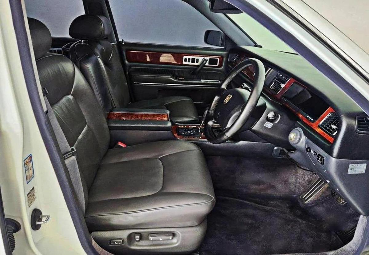 Toyota Century 5.0L-12CYL - FULL OPTION EXCELLENT CONDITION JAPANESE SPECIFICATION -11-11