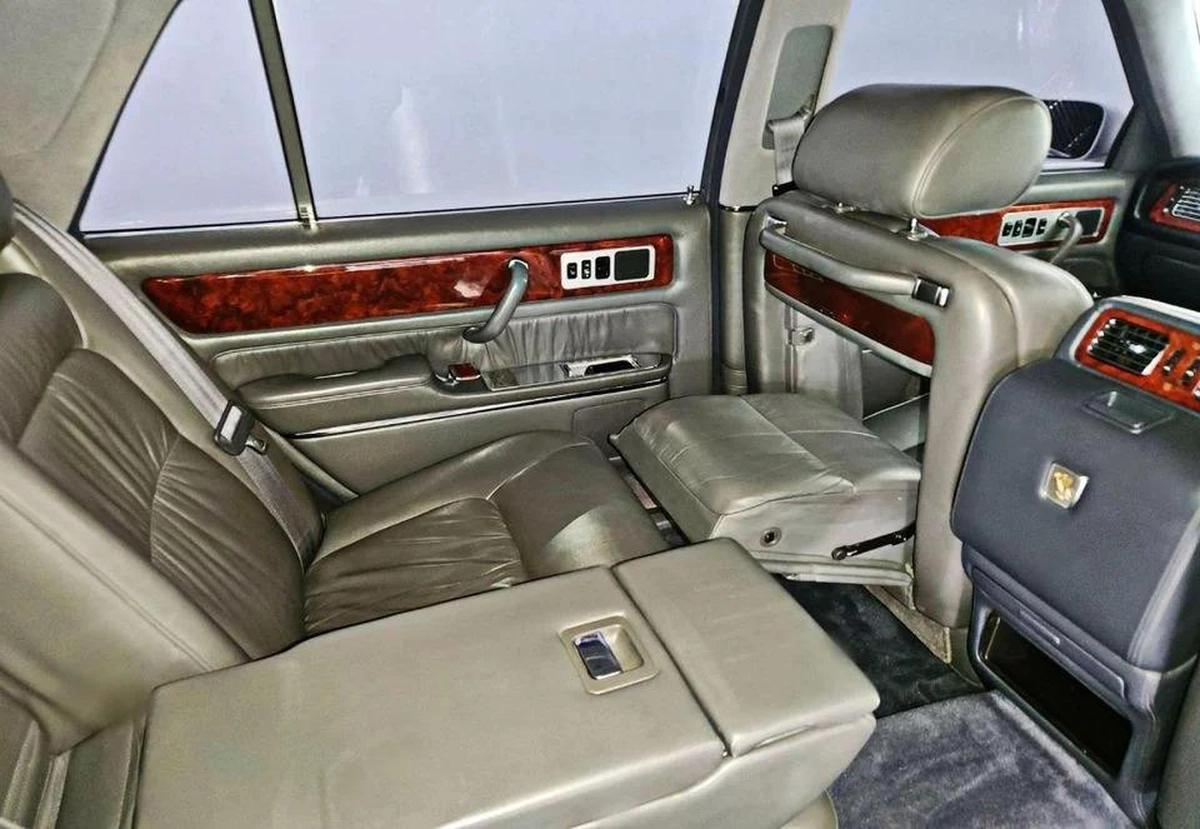 Toyota Century 5.0L-12CYL - FULL OPTION EXCELLENT CONDITION JAPANESE SPECIFICATION -8-8