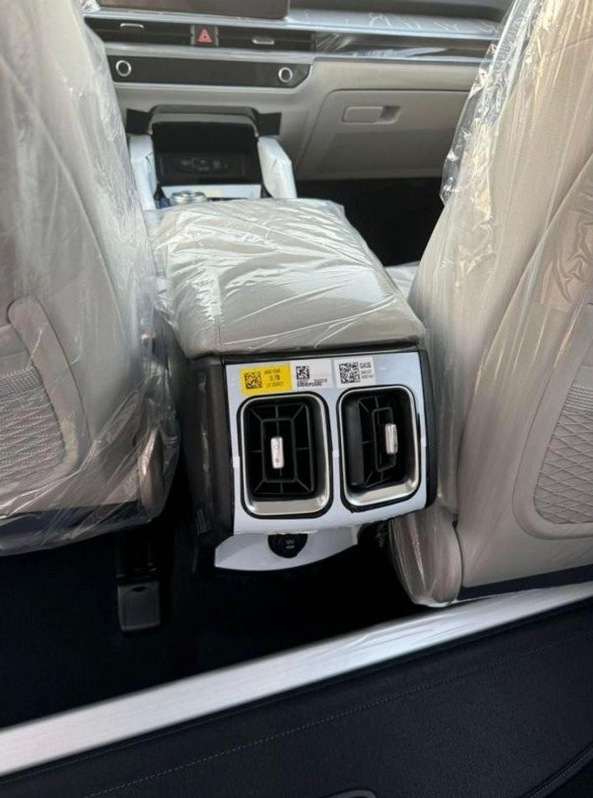 Kia Sorento 1.6L HYBRID FULL OPTION 2024-6-6