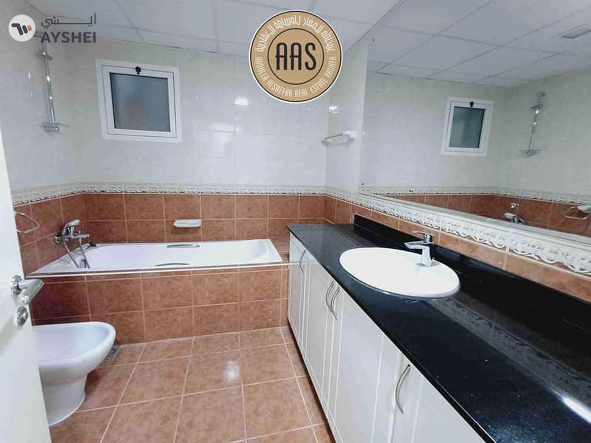 Luxurious and spacious 2BHK apartment with maid room,near to Metro station-7-7