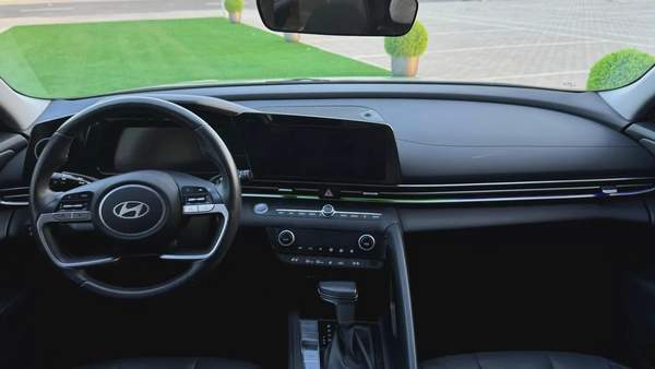 Hyundai avante 2024 full option