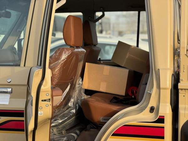 Toyota Land Cruiser Pick Up Std 4.0L Double Cab Utility 4WD