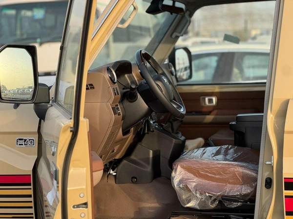 Toyota Land Cruiser Pick Up Std 4.0L Double Cab Utility 4WD