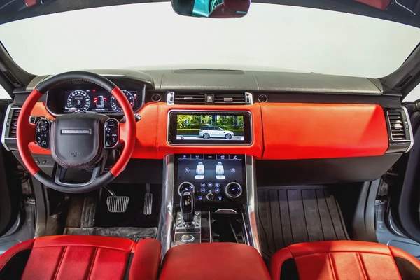 Rover Range Sport SV 2018 – High Performance – Excellent Condition - Monthly: AED 2,900