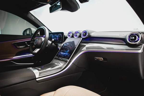 MERCEDES CLE 200/ 1,700km Only!! / 3,100 Monthly