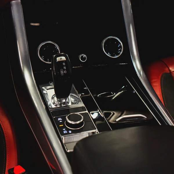 AED 2,682 pm • 0% Downpayment • Range Rover Sport HSE V8 • 1 Year Warranty