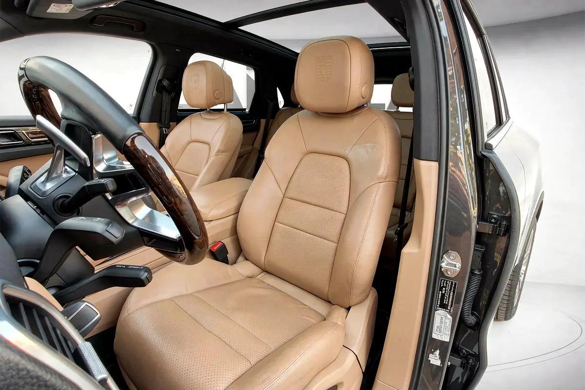 AED 3,525 / Monthly l 0% Down Payment l Cayenne l 1 Year Warranty-13-13
