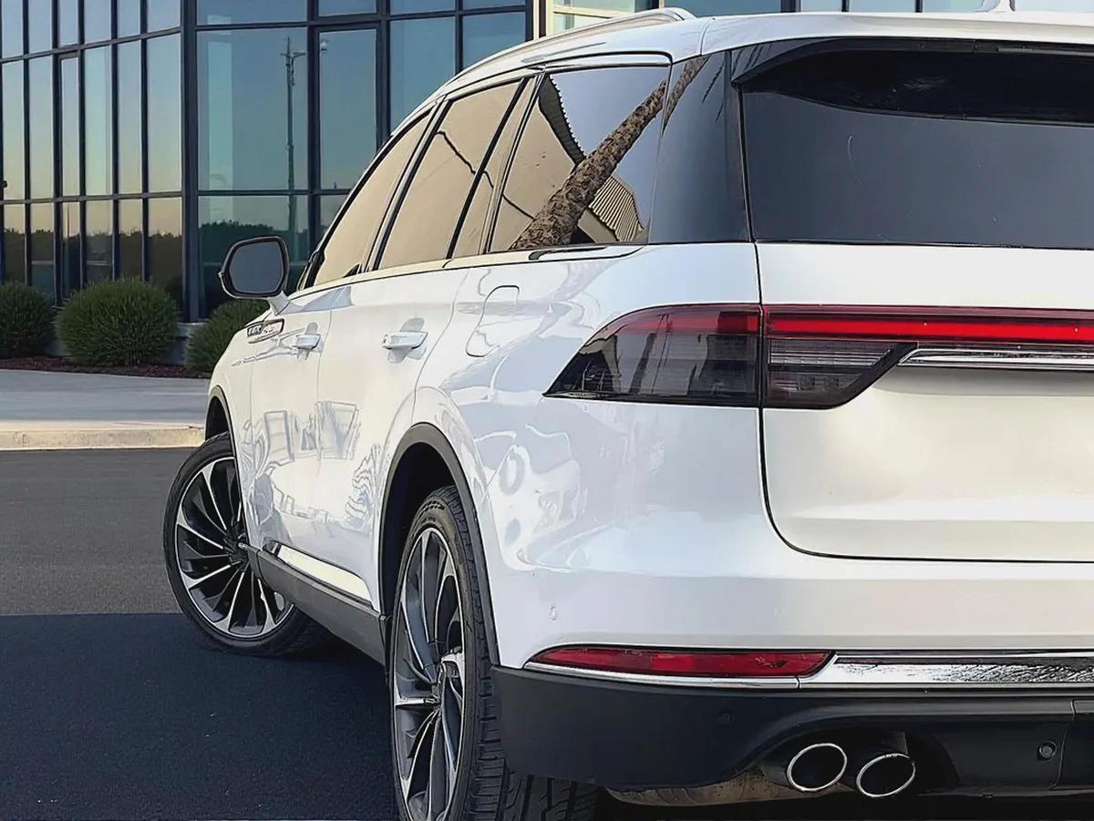 AED 1139 P.M | Lincoln Aviator Luxury 2020 - American Specs - GCC Resale | vip 6seats-4-4