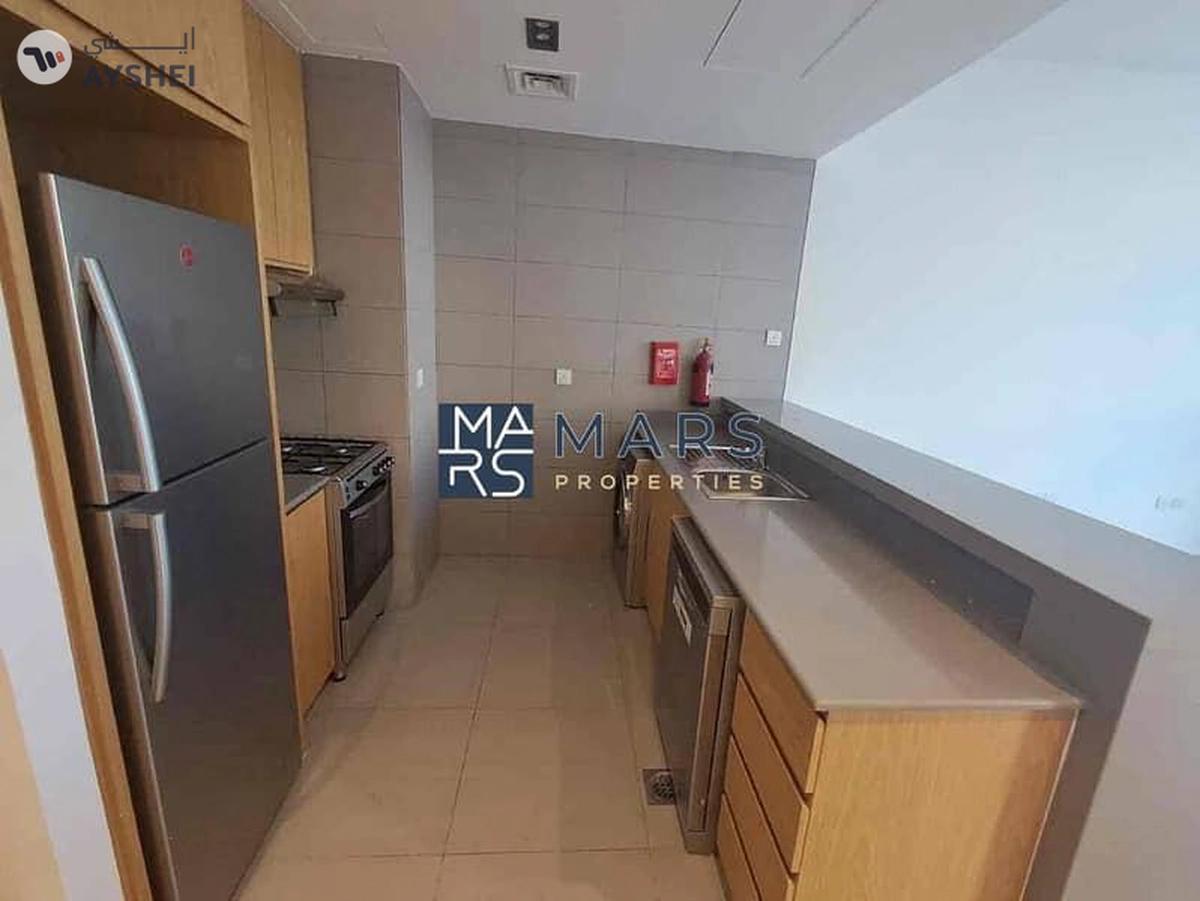 Top Floor | Pool View | Unfurnished-0-landscape