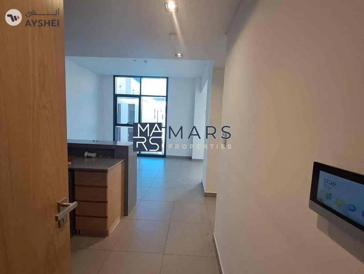 Top Floor | Pool View | Unfurnished-1-landscape