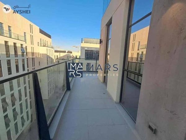 Top Floor | Pool View | Unfurnished