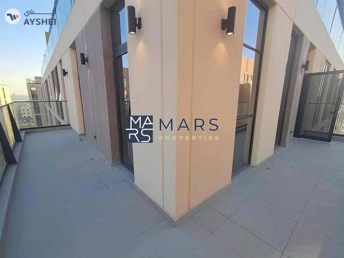 Top Floor | Pool View | Unfurnished-7-7