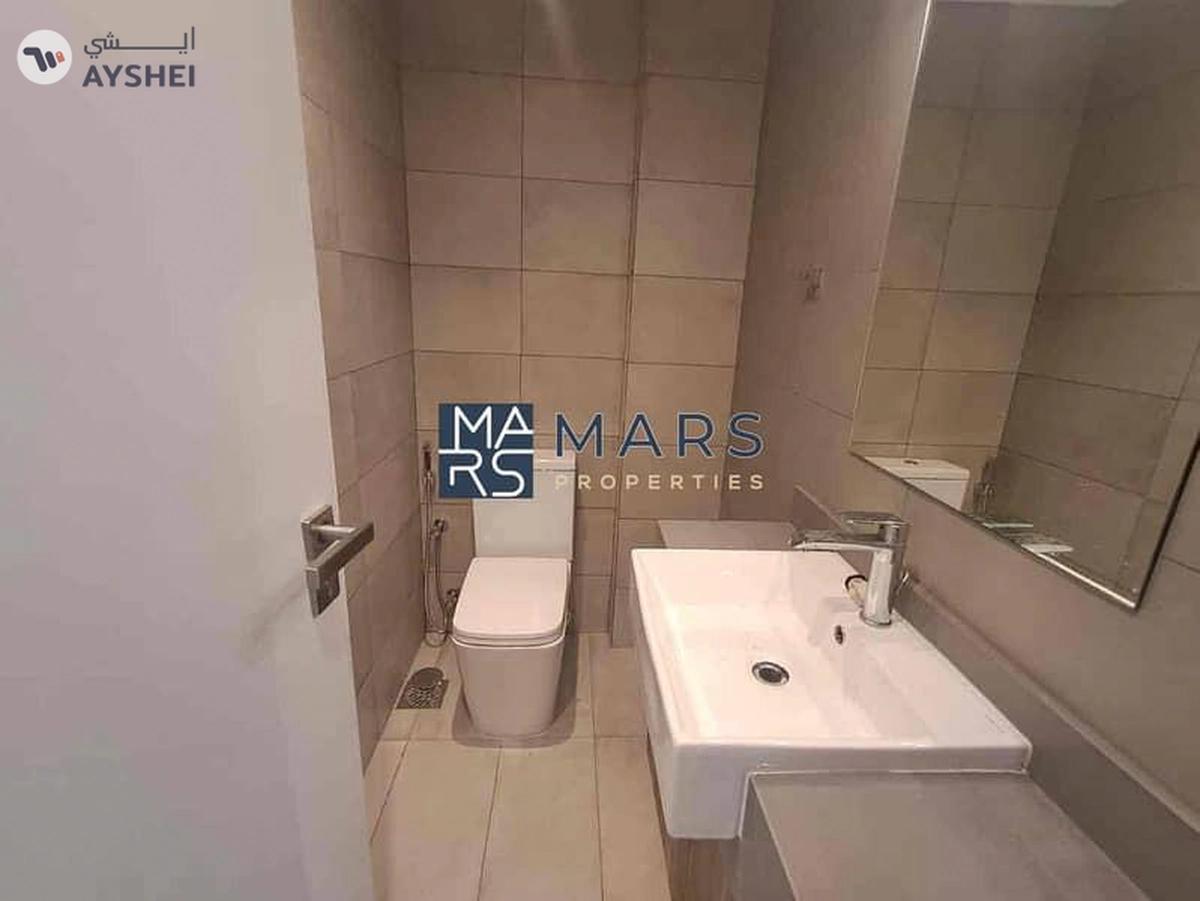 Top Floor | Pool View | Unfurnished-8-8