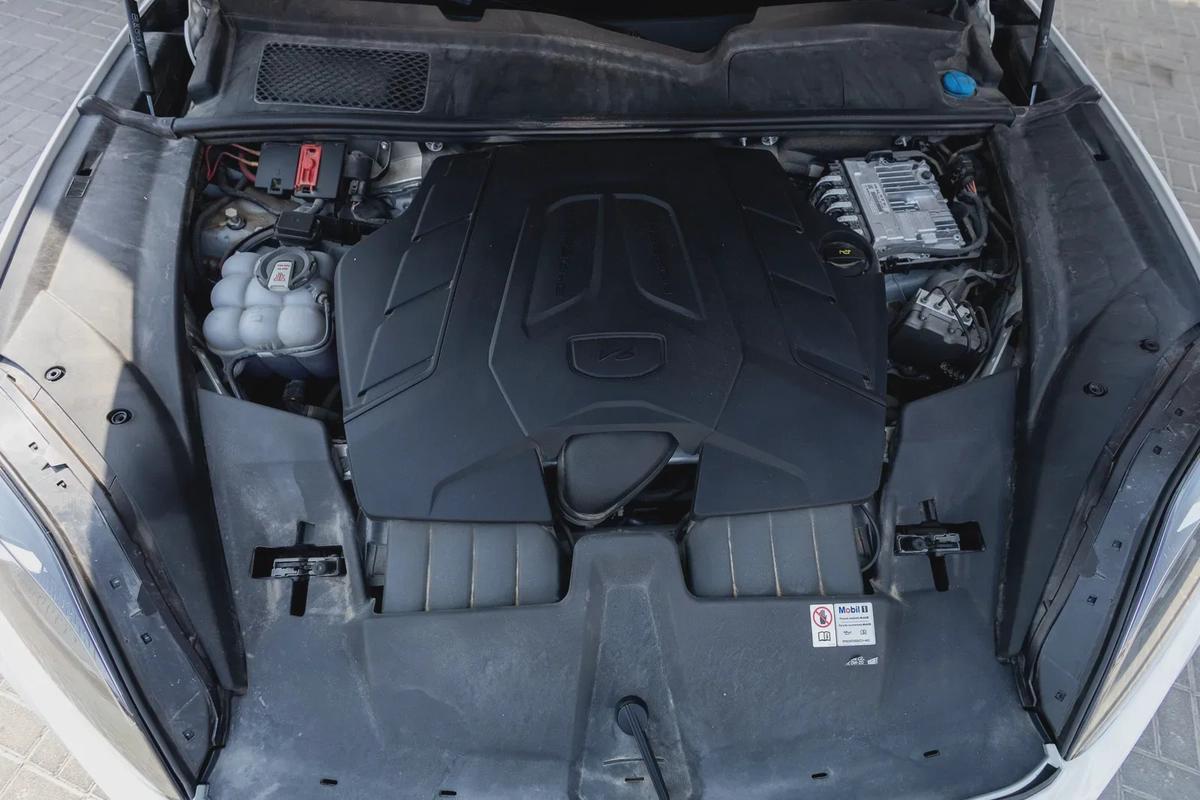 Porsche Cayenne Coupé-4-4