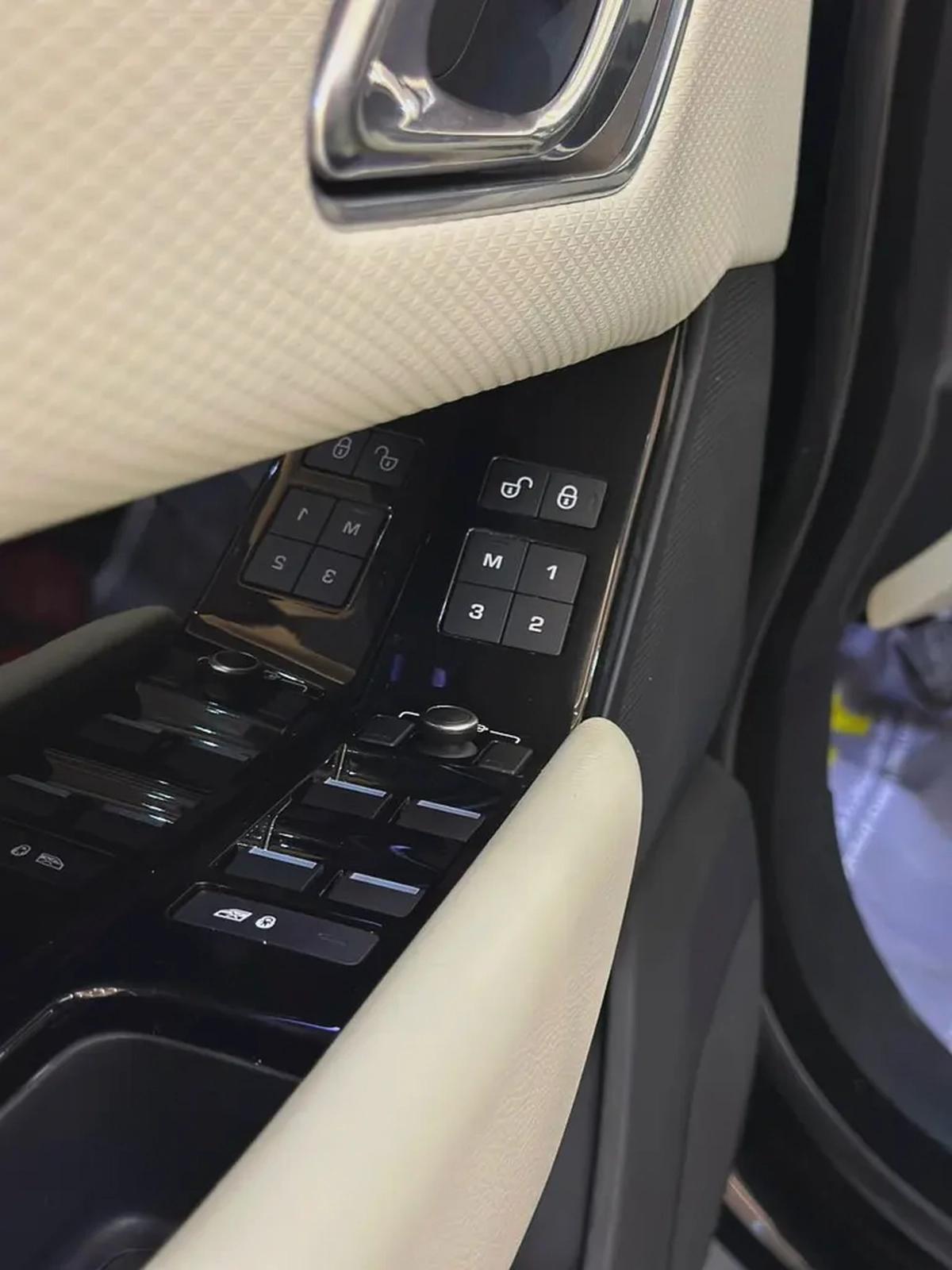 Land Rover Range Rover Velar P250 S 2018 - GCC Specs-11-11