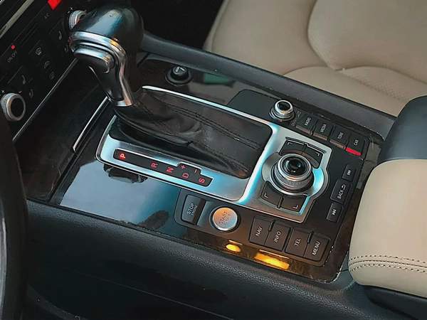 2015 Audi Q7 3.0 TFSI Quattro Tiptronic - GCC Specs