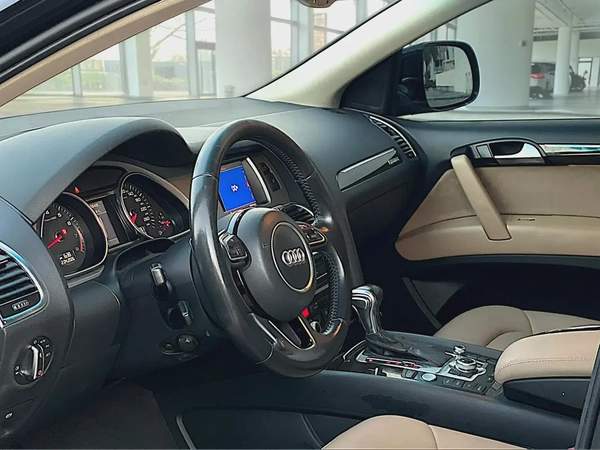 2015 Audi Q7 3.0 TFSI Quattro Tiptronic - GCC Specs