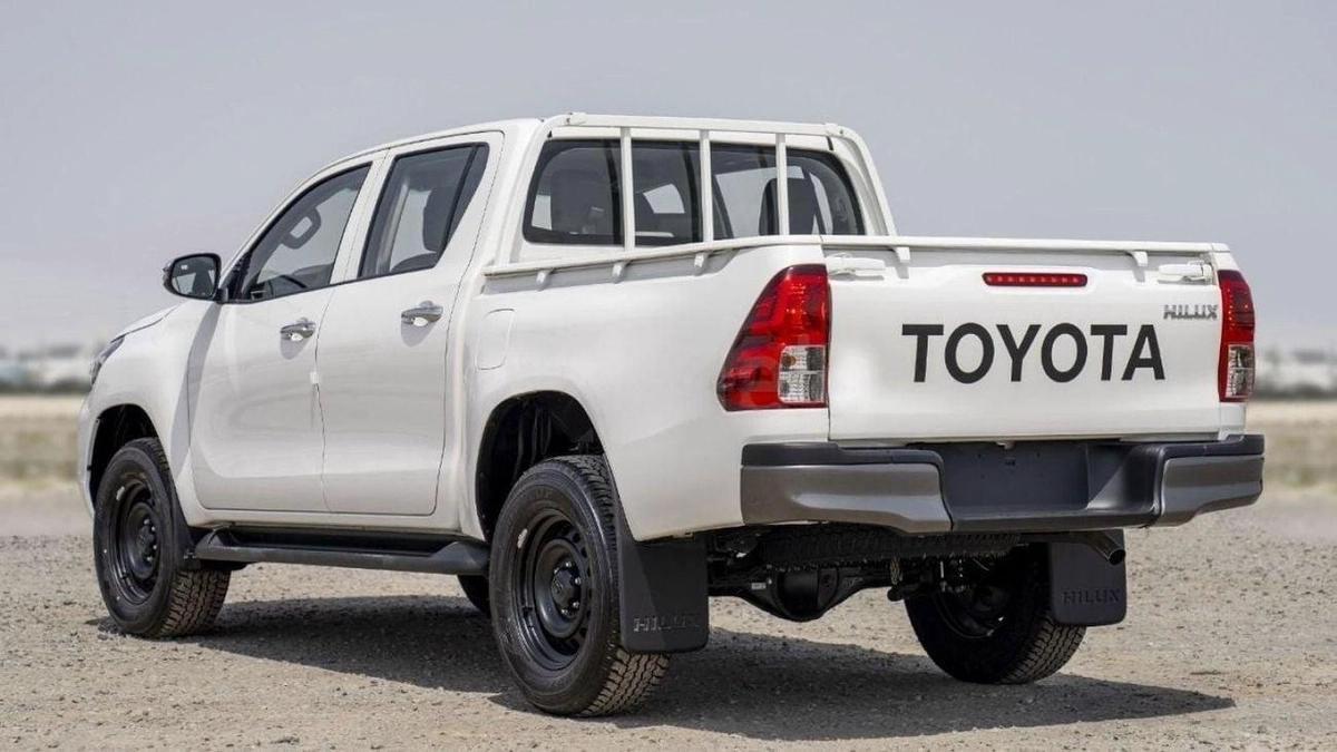 Toyota Hilux (LHD) TOYOTA HILUX DC COMFORT PLUS 2.4D MT 4X4 MY2025 - WHITE-2-2