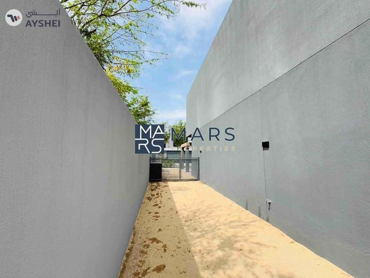 Brand New Luxury 3badroom corner unit available for rent:160k-9-9