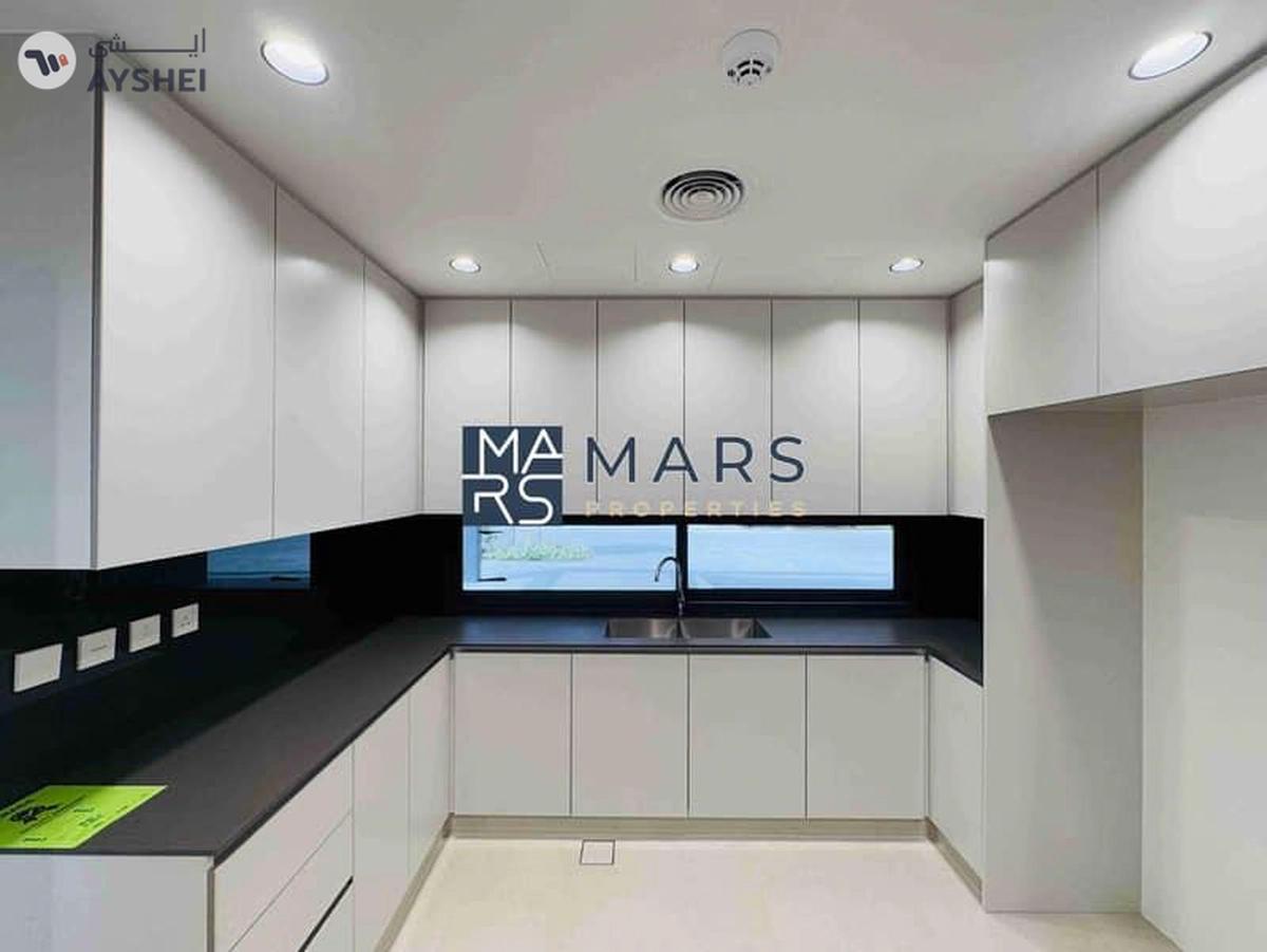 Brand New Luxury 3badroom corner unit available for rent:160k-14-14