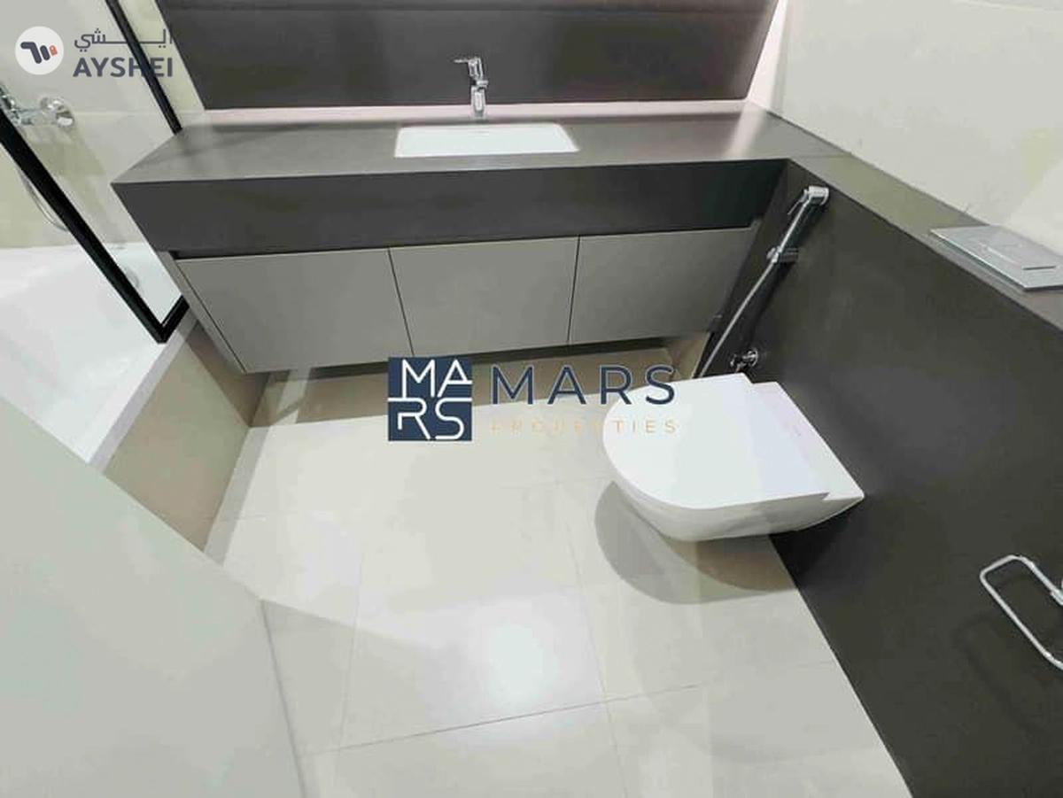 Brand New Luxury 3badroom corner unit available for rent:160k-25-25