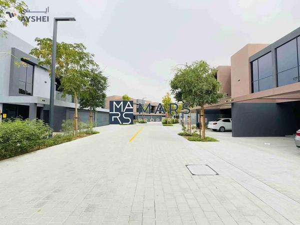 Brand New Luxury 3badroom corner unit available for rent:160k