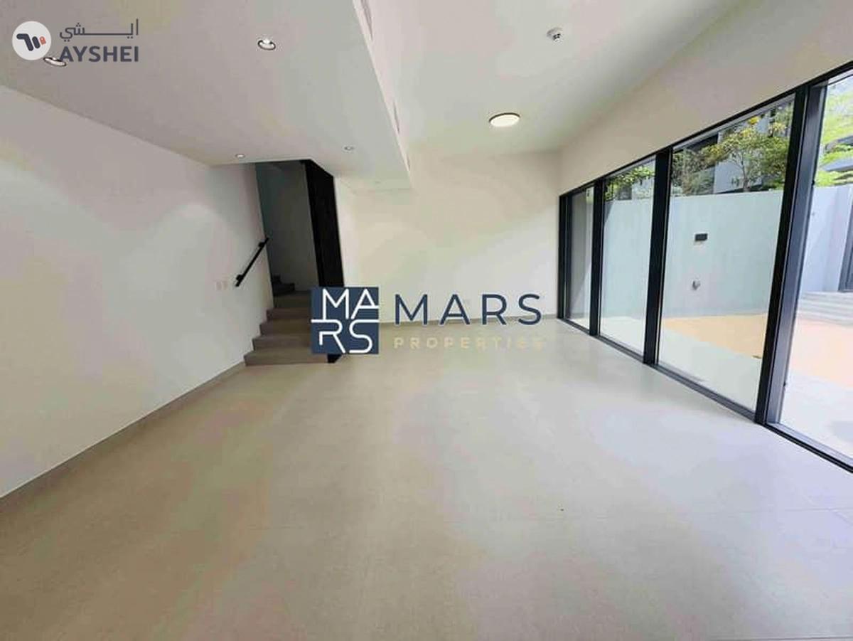 Brand New Luxury 3badroom corner unit available for rent:160k-8-8