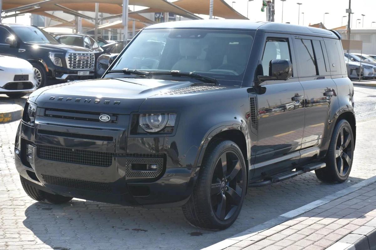 LAND ROVER DEFENDER SE V8 2024 | BLACK-0-0