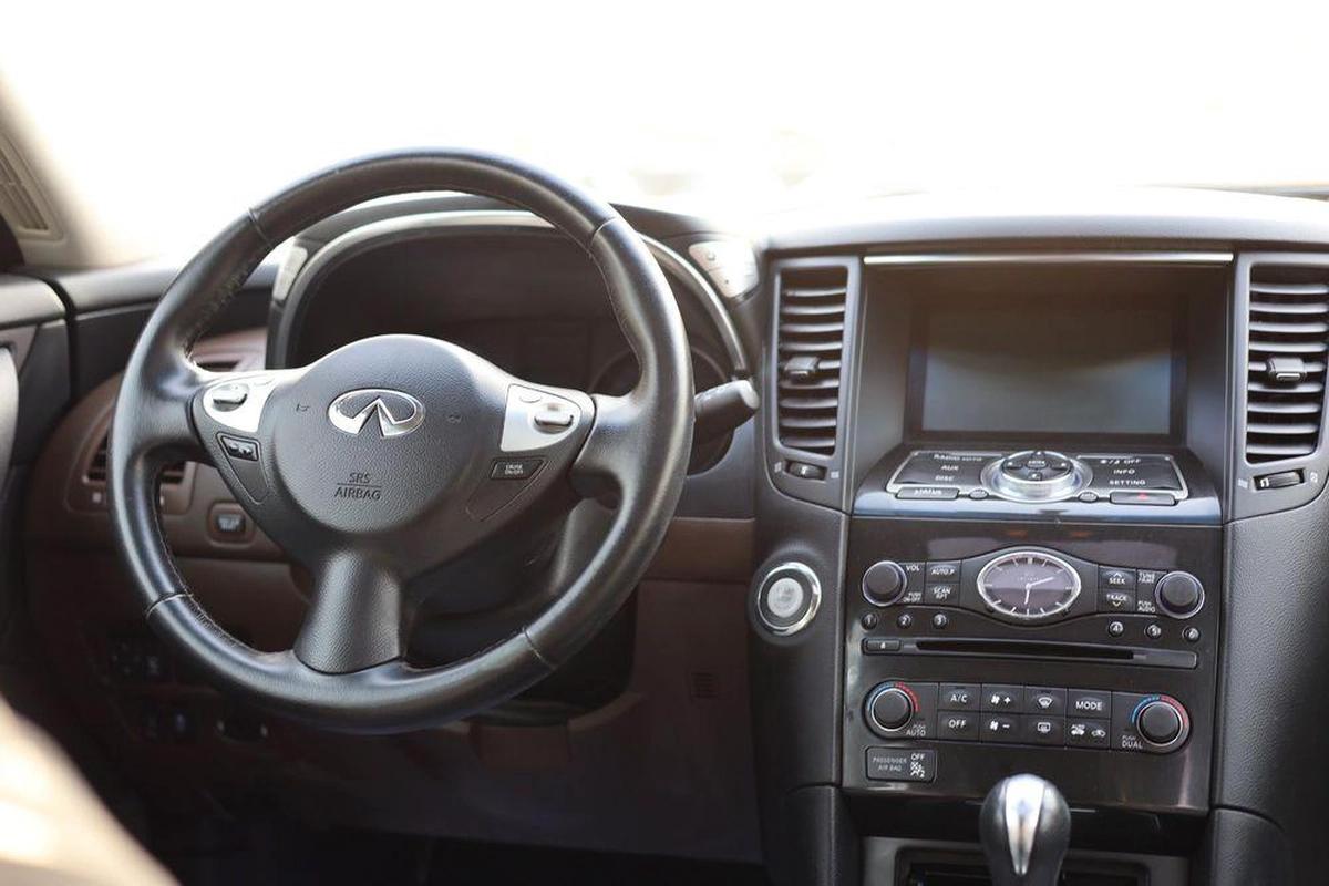 Used Infiniti QX70 3.7L Excellence 2016-3-3