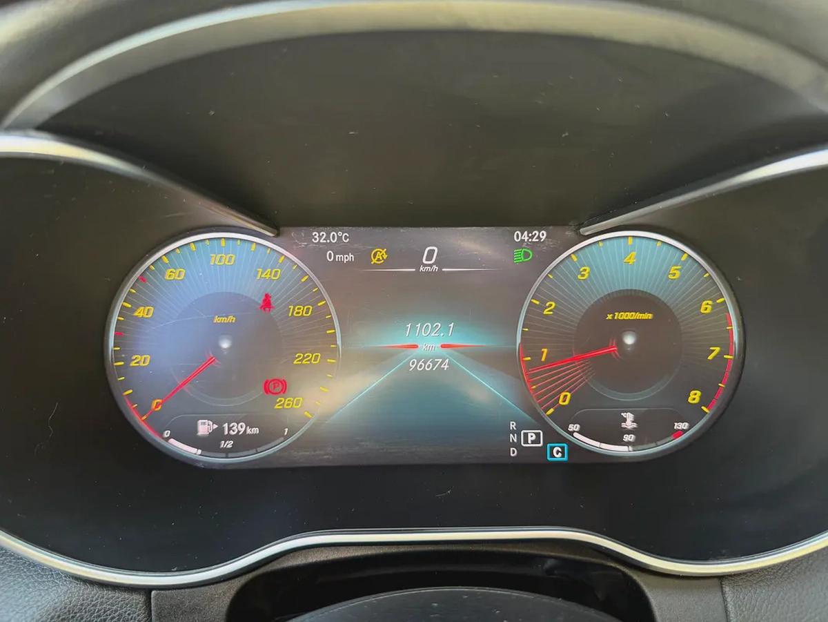 Mercedes 2021 C300 full option panorama 360 camera AMG-18-18