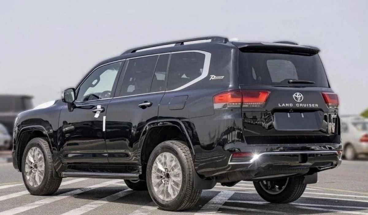 Toyota Land Cruiser LAND CRUISER VXR 3.5L BLACK-4-4