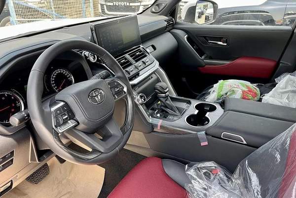 Toyota Land Cruiser VXR 3.5L