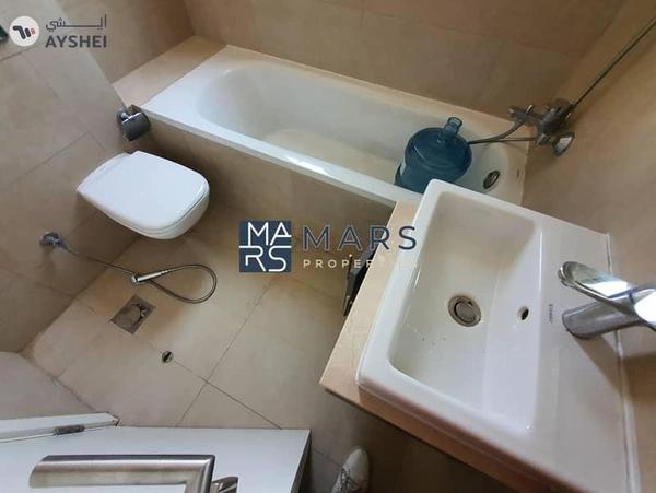 Middle Unit |Lavish Townhouse in Excellent Community