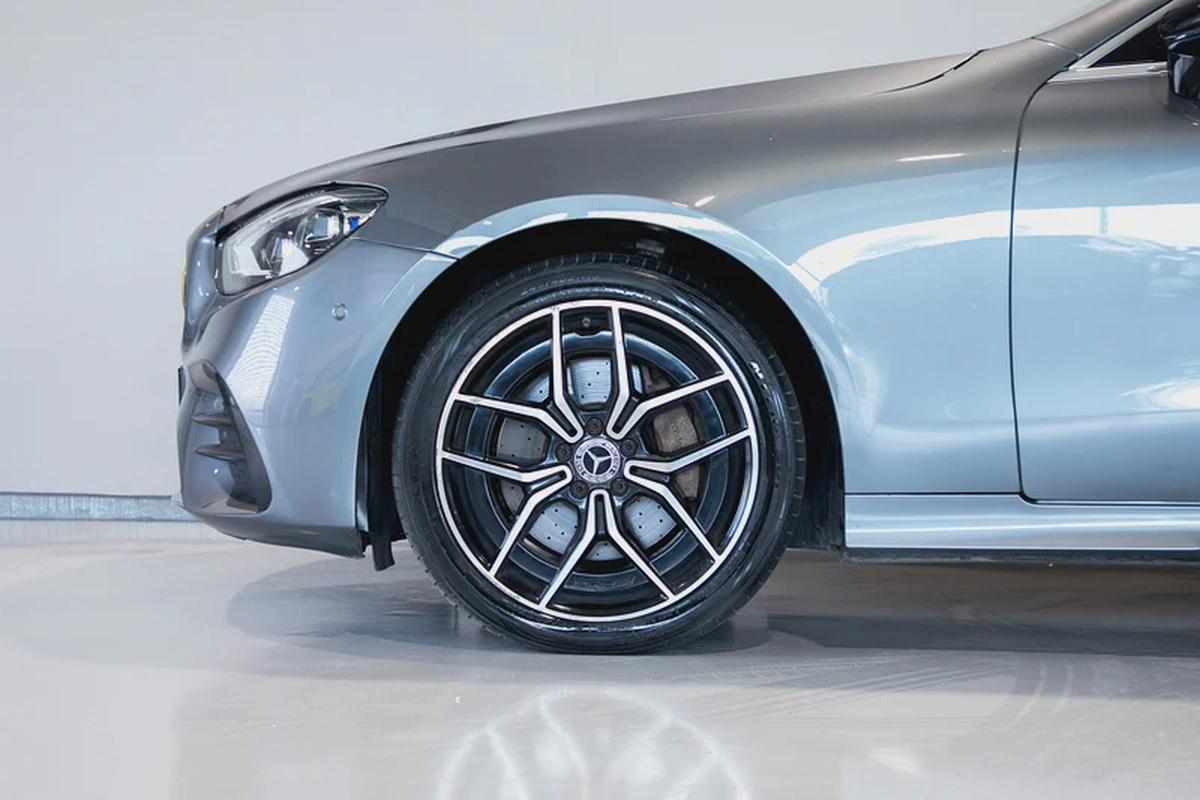 Mercedes-Benz E220d Coupe 2018 – Premium Comfort Performance-4-4