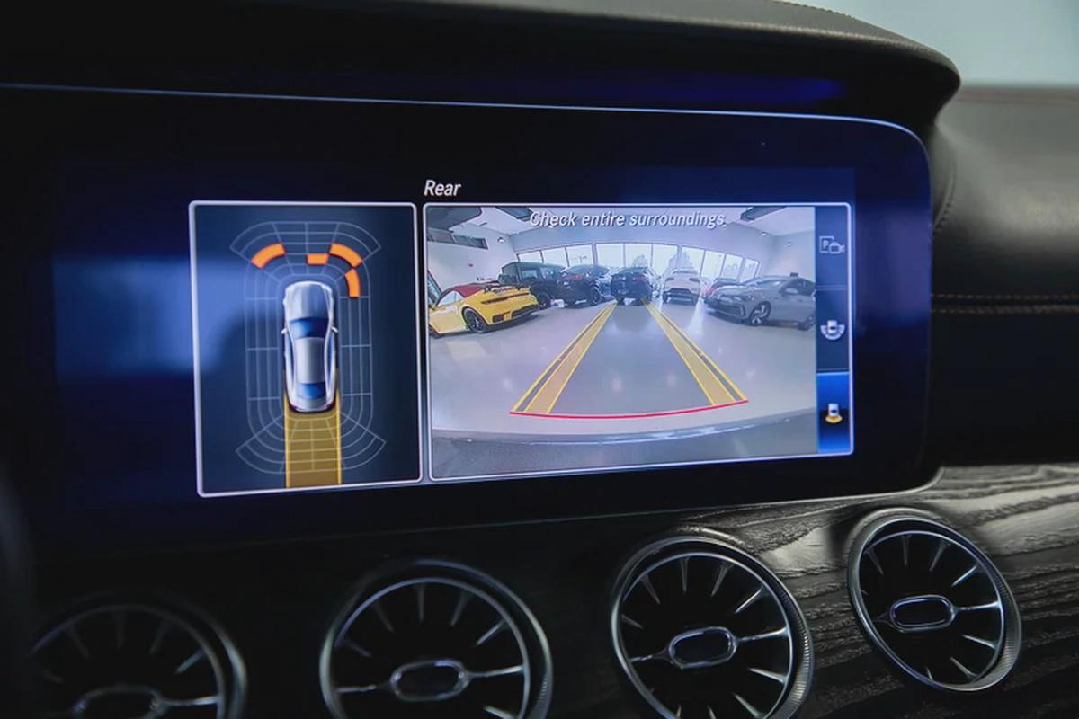 Mercedes-Benz E220d Coupe 2018 – Premium Comfort Performance-12-12