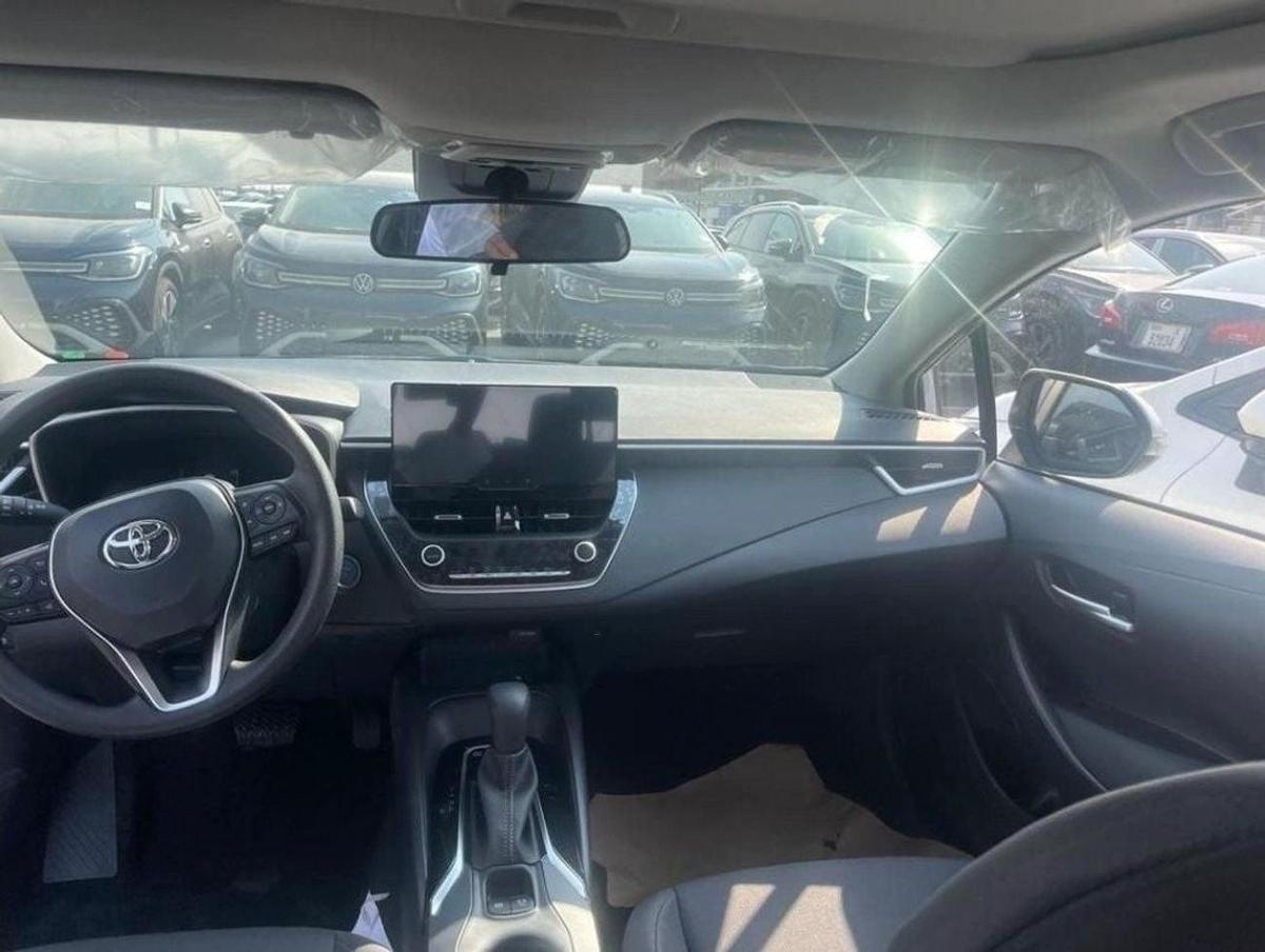 Toyota Corolla 1.8 L HYBRID LEVIN-6-6