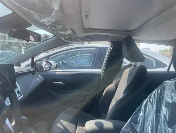 Toyota Corolla 1.8 L HYBRID LEVIN