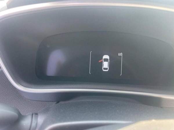 Toyota Corolla 1.8 L HYBRID LEVIN