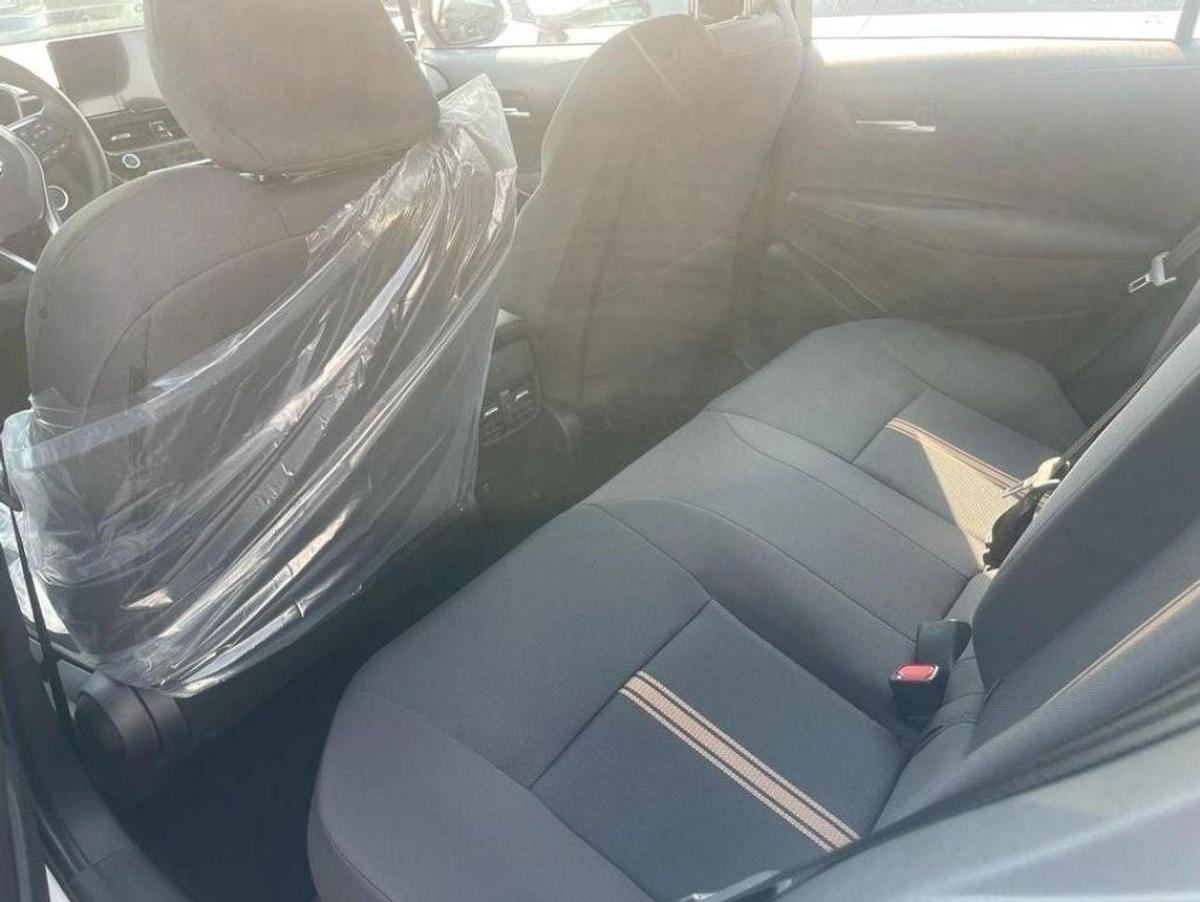 Toyota Corolla 1.8 L HYBRID LEVIN-17-17