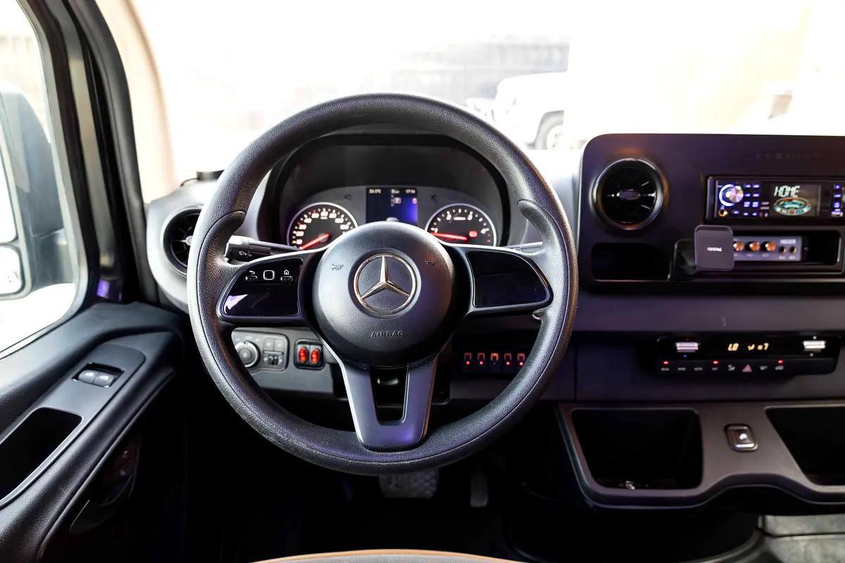 Mercedes-Benz Sprinter Other-8-8