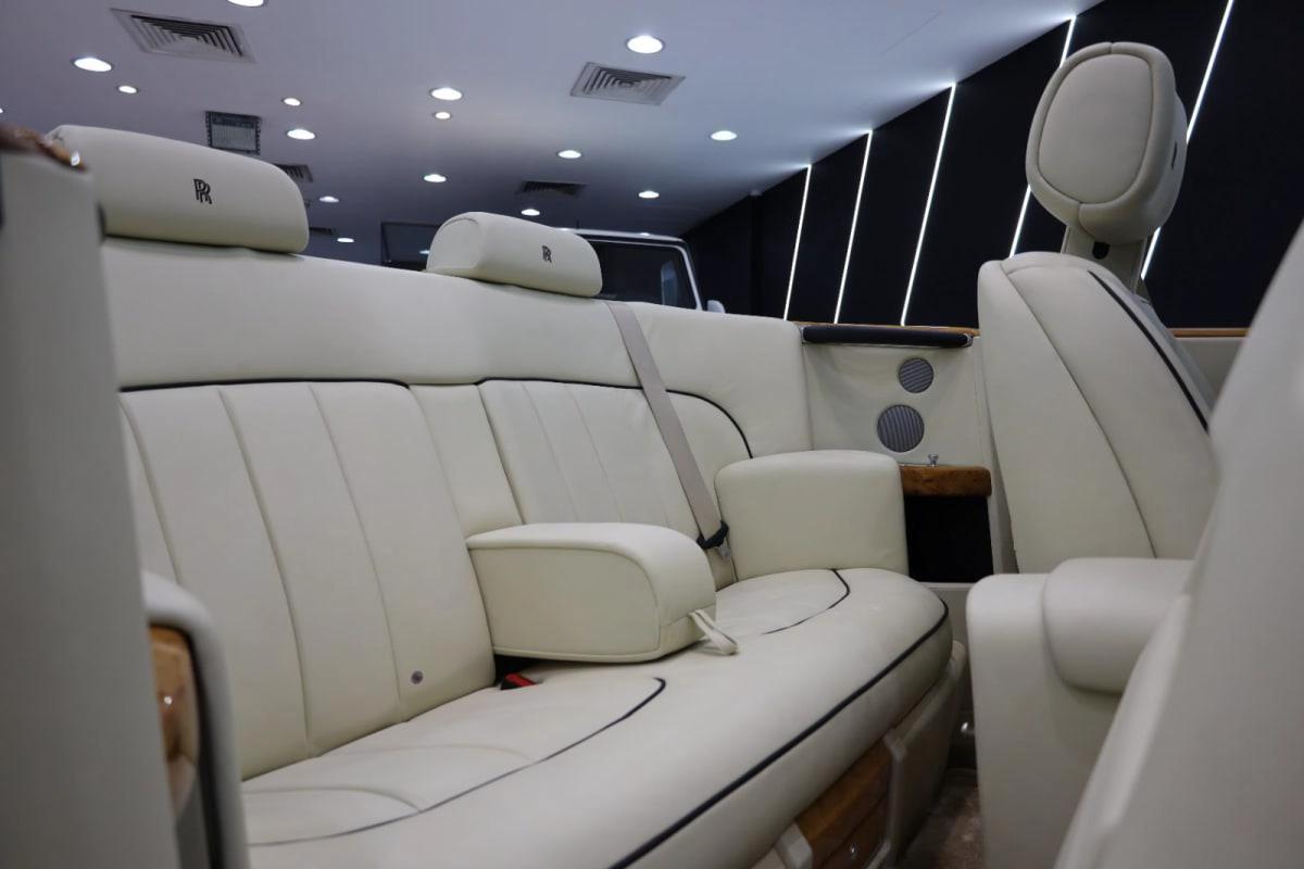 Rolls-Royce Phantom Drophead-10-10