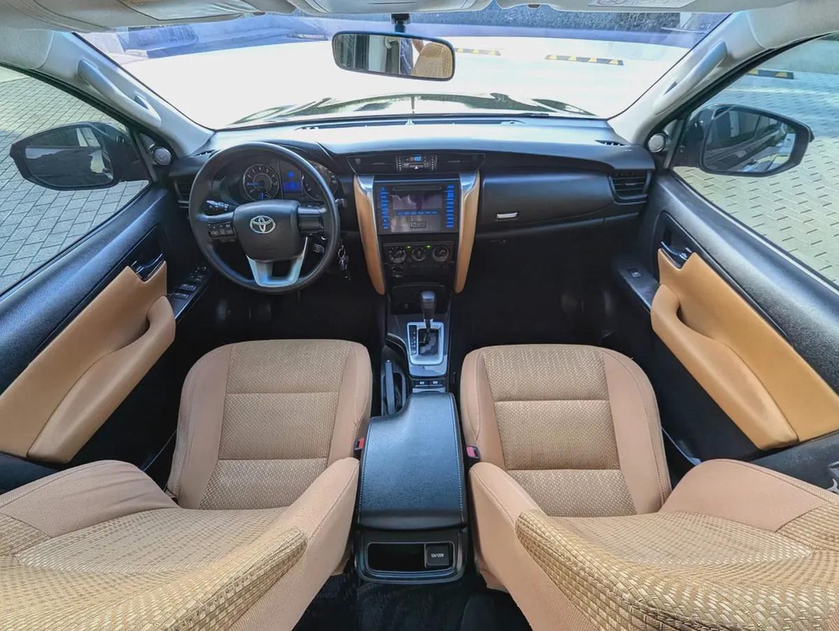 TOYOTA FORTUNER 2016 GCC V4 2.7L 4X4 IN EXCELLENT CONDITION-2-2